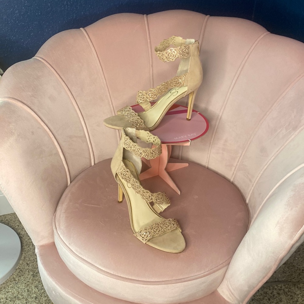 Blush Pink Jessica Simpson suede heels with rosegold roses